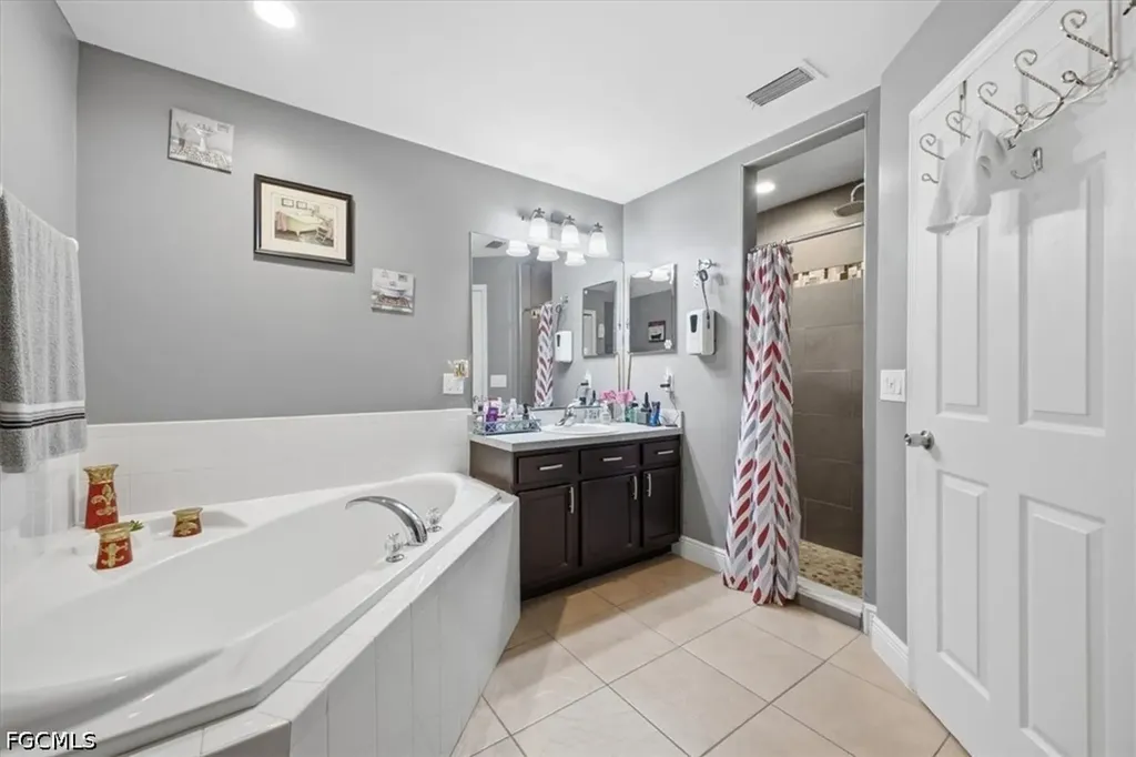 1902 NW 2nd Place Cape Coral FL 33993