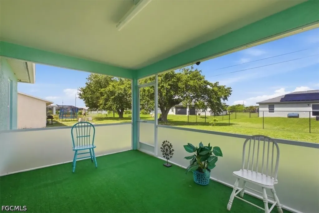 1902 NW 2nd Place Cape Coral FL 33993