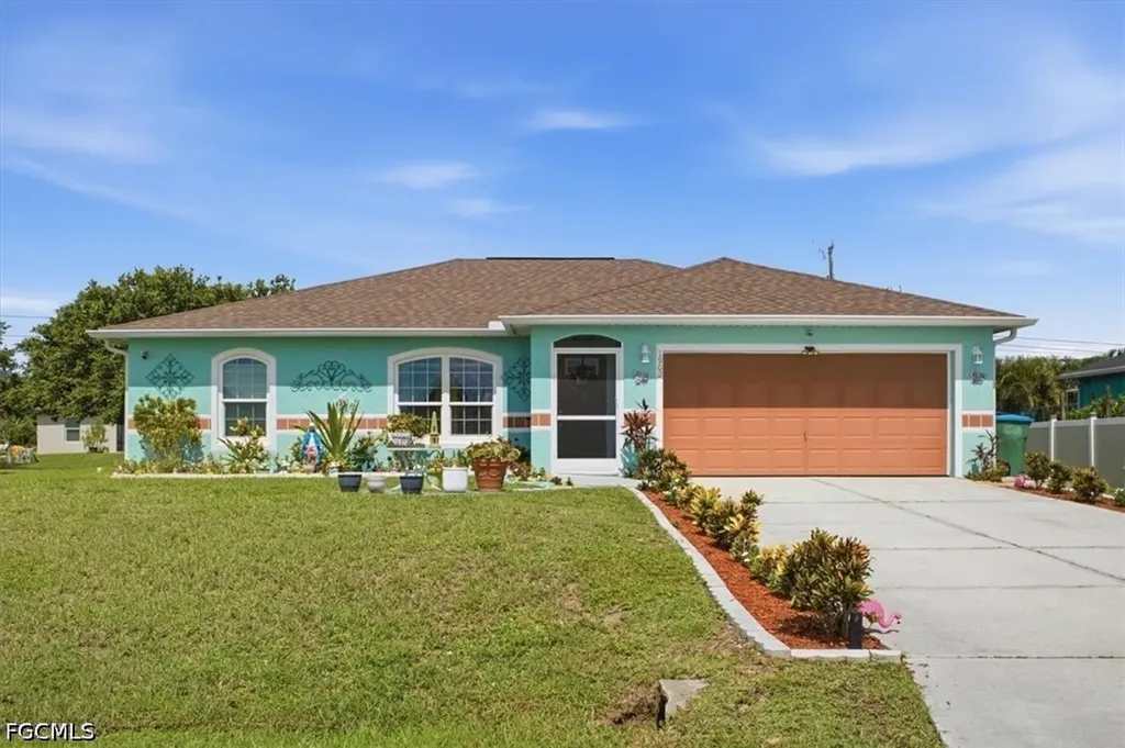 1902 NW 2nd Place Cape Coral FL 33993