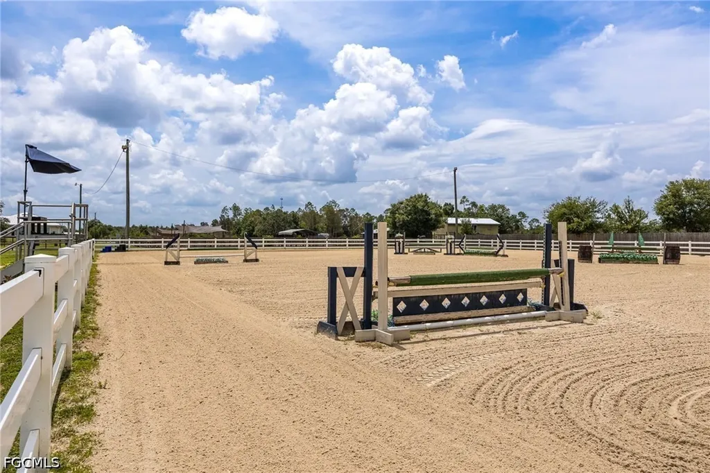12090 Shawnee Road Fort Myers FL 33913