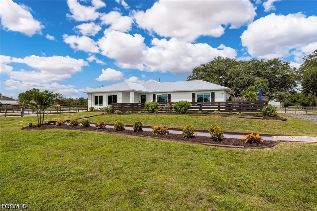 12090 Shawnee Road Fort Myers FL 33913