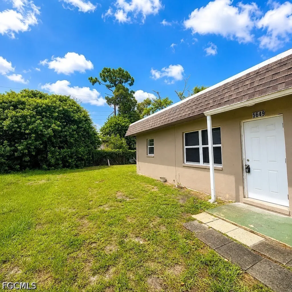 5469 6th Avenue Fort Myers FL 33907