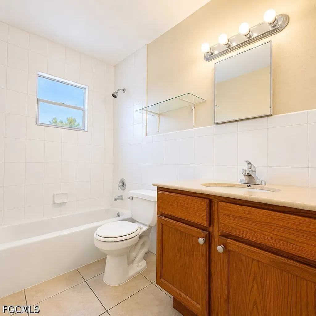5469 6th Avenue Fort Myers FL 33907
