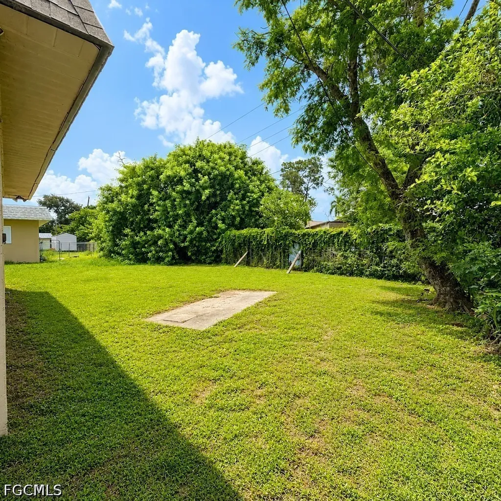 5469 6th Avenue Fort Myers FL 33907