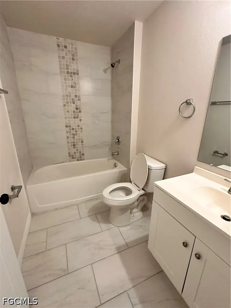 601 NE 11th Terrace Cape Coral FL 33909