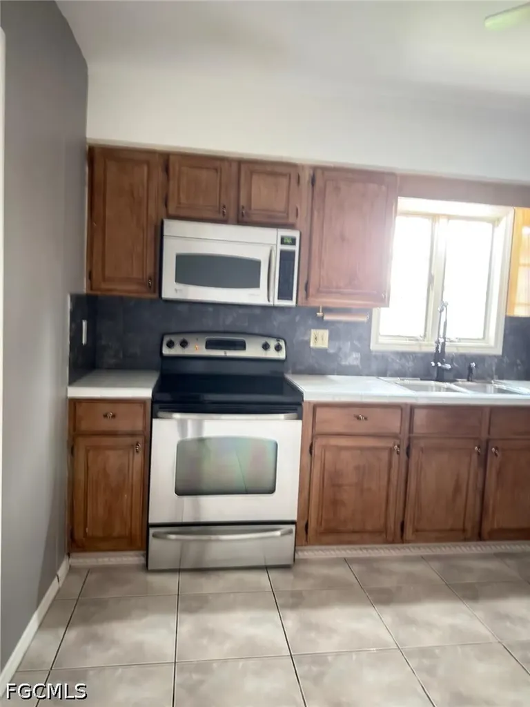 200 Arthur Avenue Lehigh Acres FL 33936
