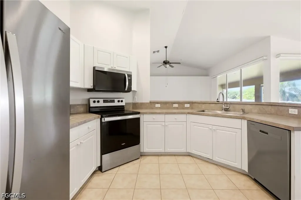 2600 SW 1st Street Cape Coral FL 33991