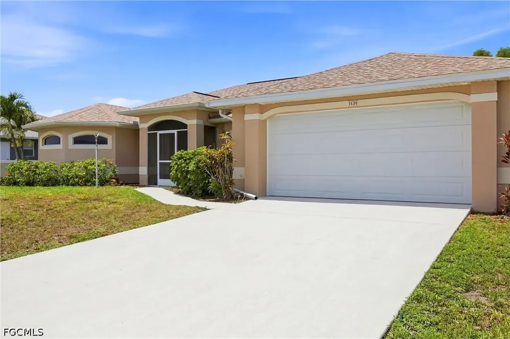 2600 SW 1st Street Cape Coral FL 33991