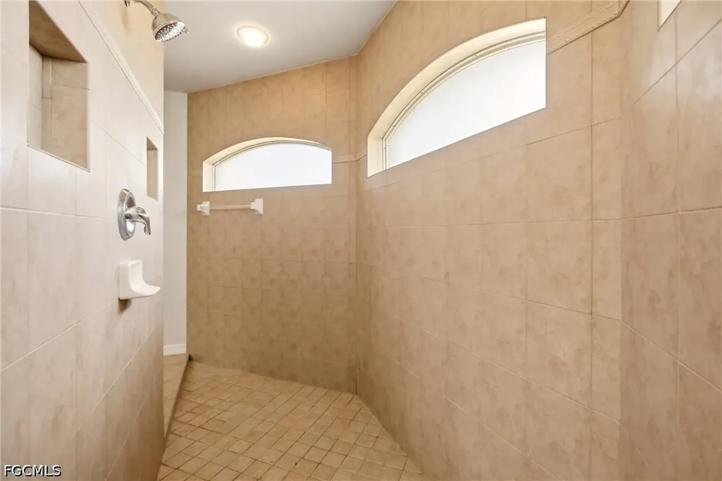 2600 SW 1st Street Cape Coral FL 33991