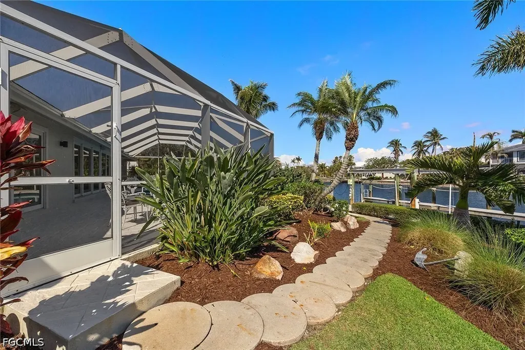 1674 Sabal Palm Drive Sanibel FL 33957