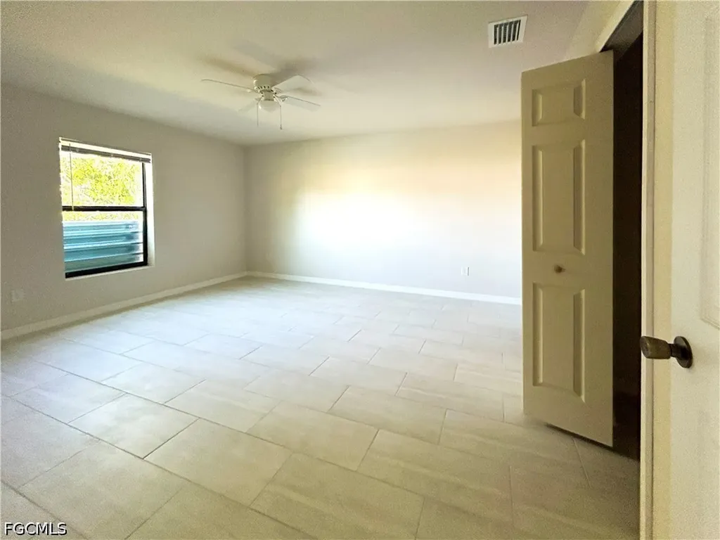 605 SE 14th Street Cape Coral FL 33990