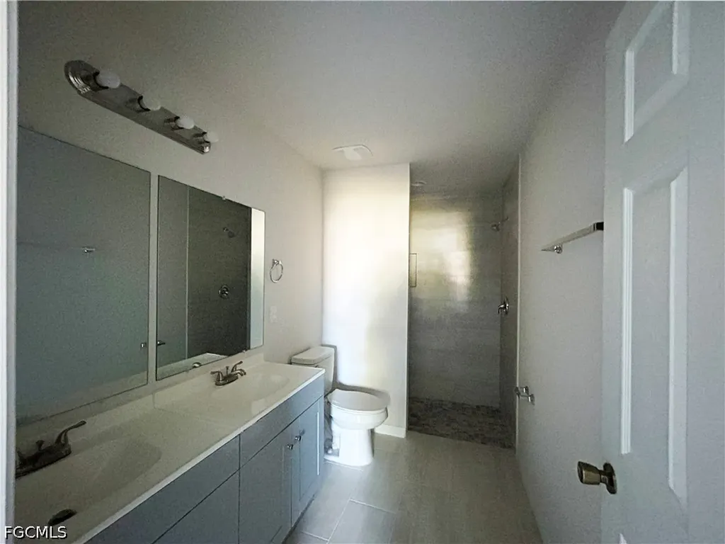 605 SE 14th Street Cape Coral FL 33990