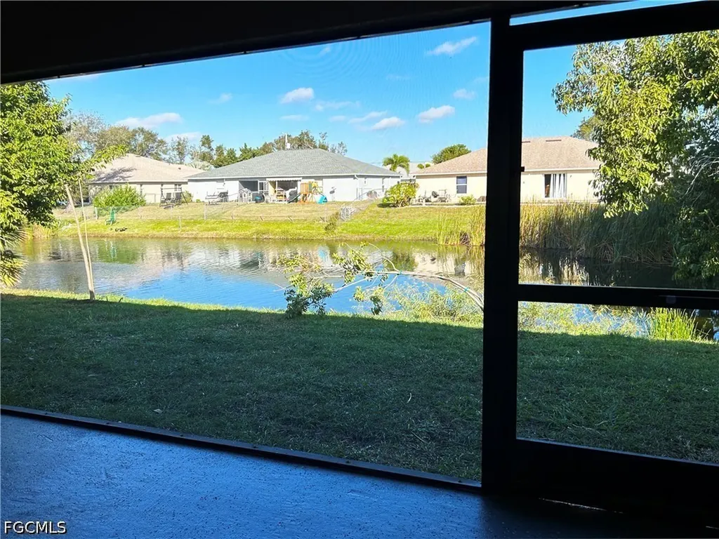605 SE 14th Street Cape Coral FL 33990