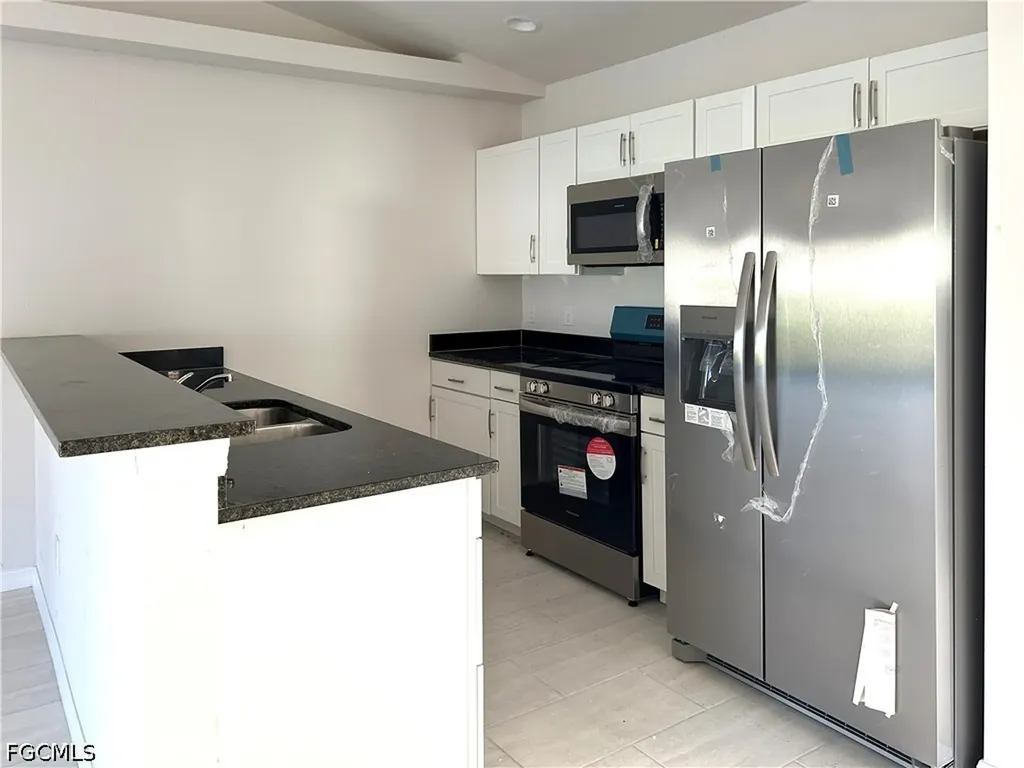 605 SE 14th Street Cape Coral FL 33990
