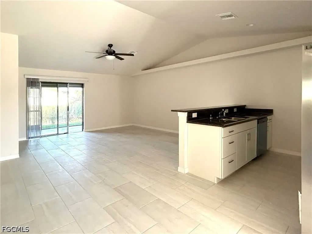605 SE 14th Street Cape Coral FL 33990