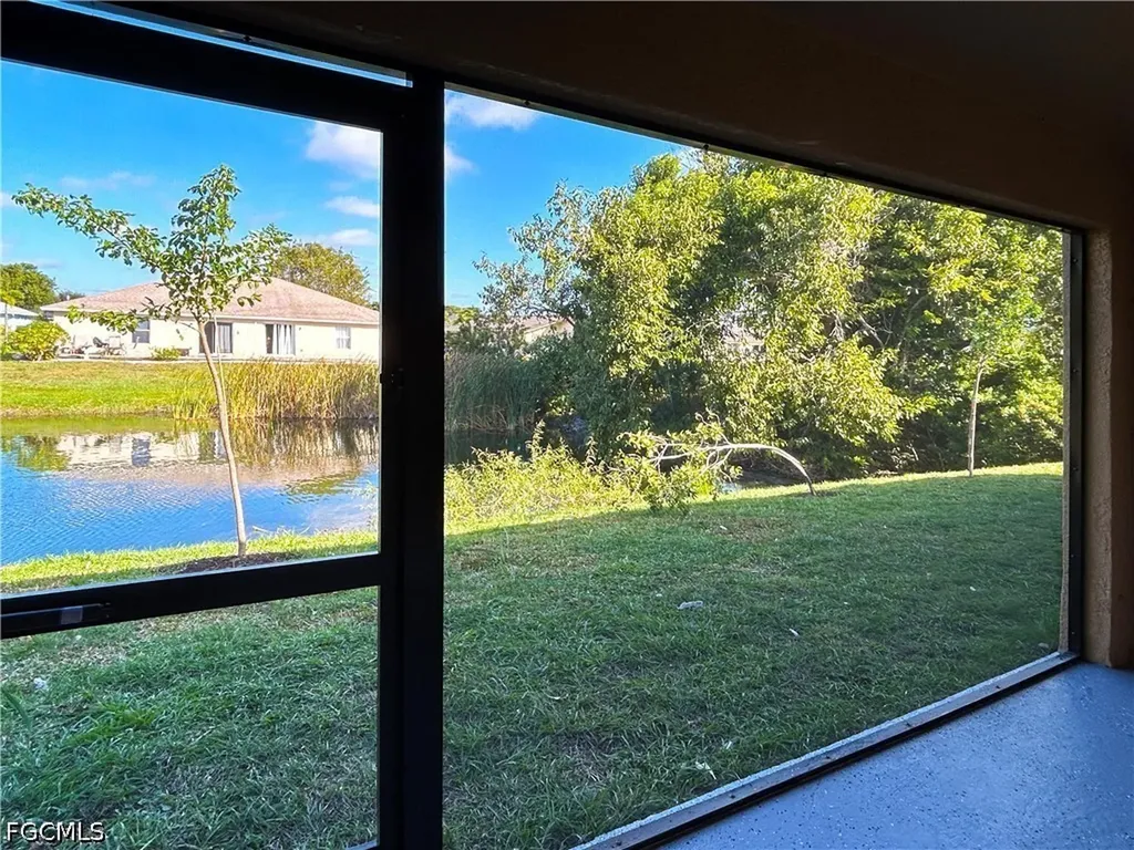 605 SE 14th Street Cape Coral FL 33990