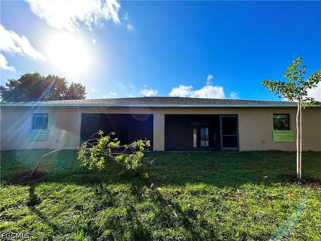 605 SE 14th Street Cape Coral FL 33990