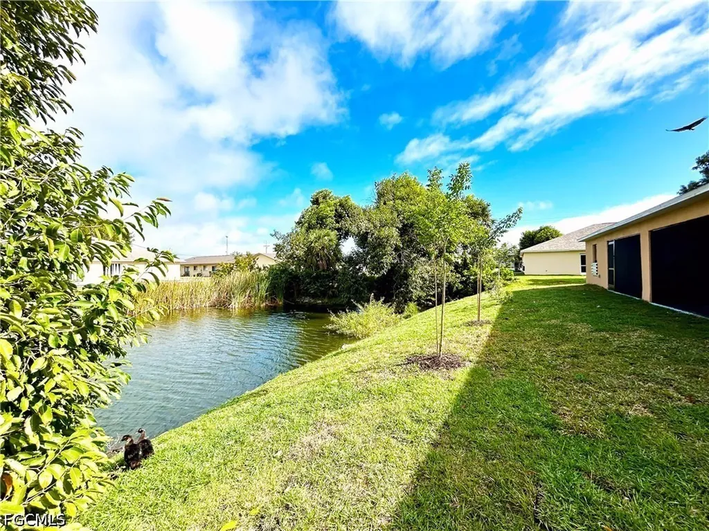 605 SE 14th Street Cape Coral FL 33990