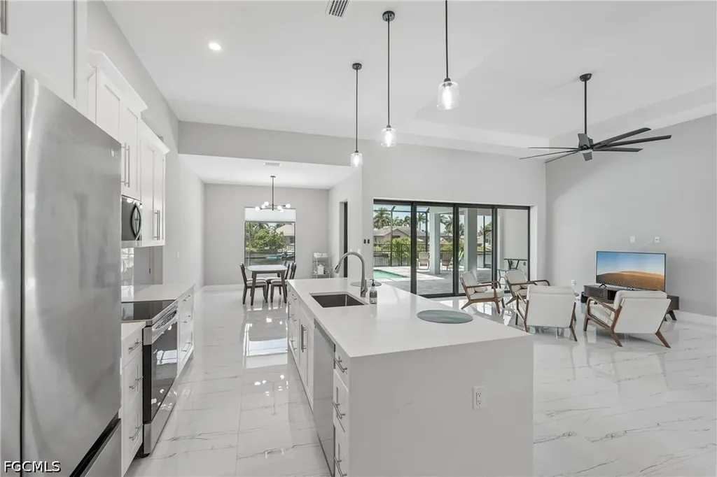 4916 SW 26th Avenue Cape Coral FL 33914