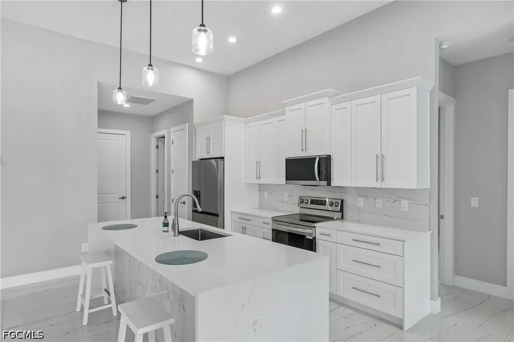 4916 SW 26th Avenue Cape Coral FL 33914