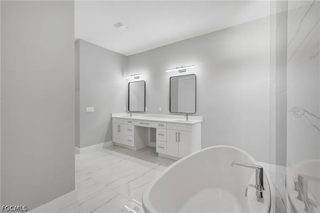 4916 SW 26th Avenue Cape Coral FL 33914