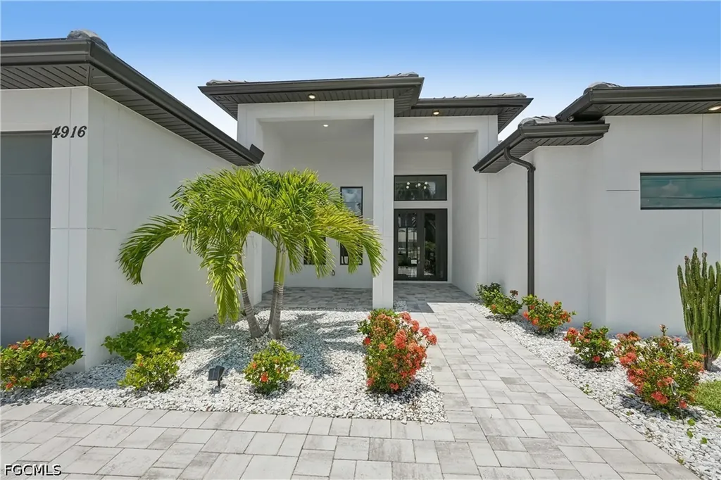 4916 SW 26th Avenue Cape Coral FL 33914