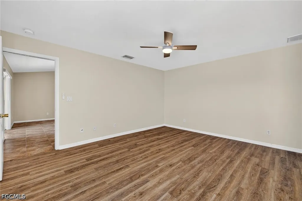 903 SE 5th Avenue Cape Coral FL 33990