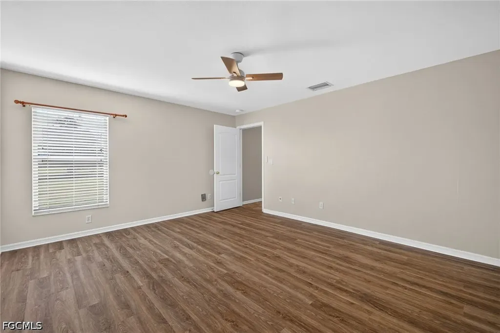903 SE 5th Avenue Cape Coral FL 33990
