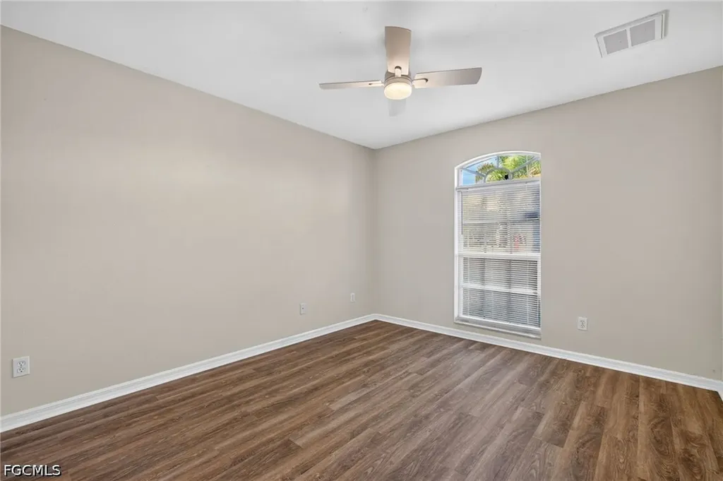 903 SE 5th Avenue Cape Coral FL 33990