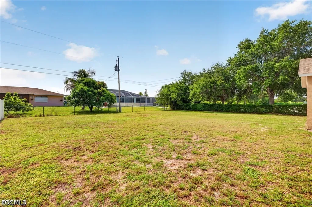 903 SE 5th Avenue Cape Coral FL 33990