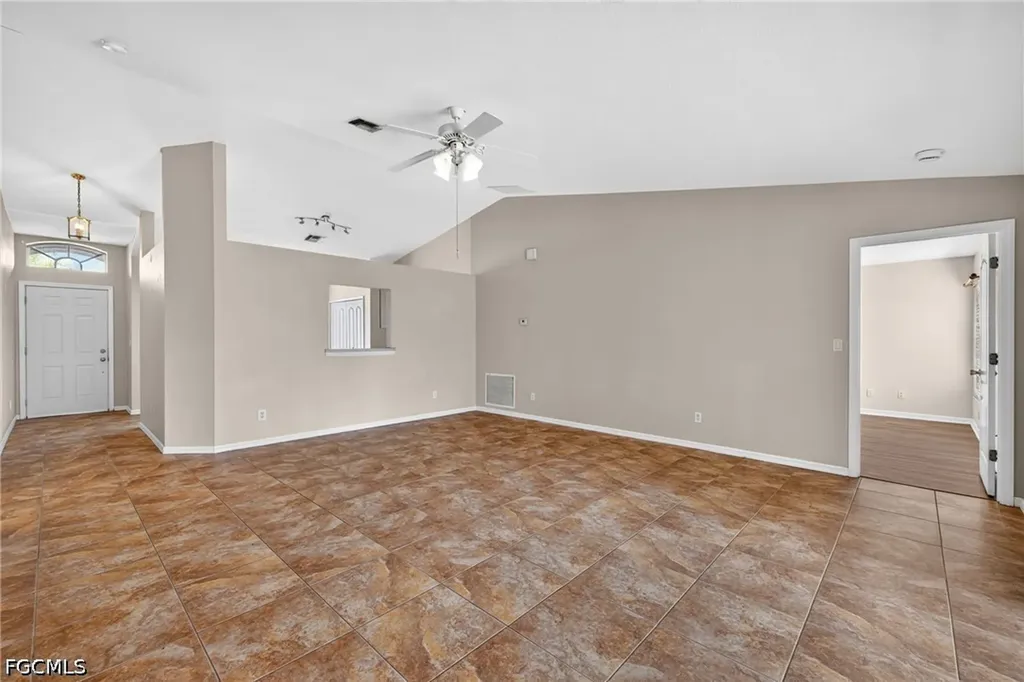 903 SE 5th Avenue Cape Coral FL 33990