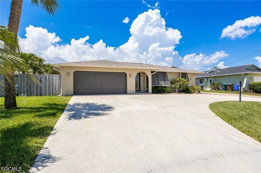 805 SW 52nd Street Cape Coral FL 33914