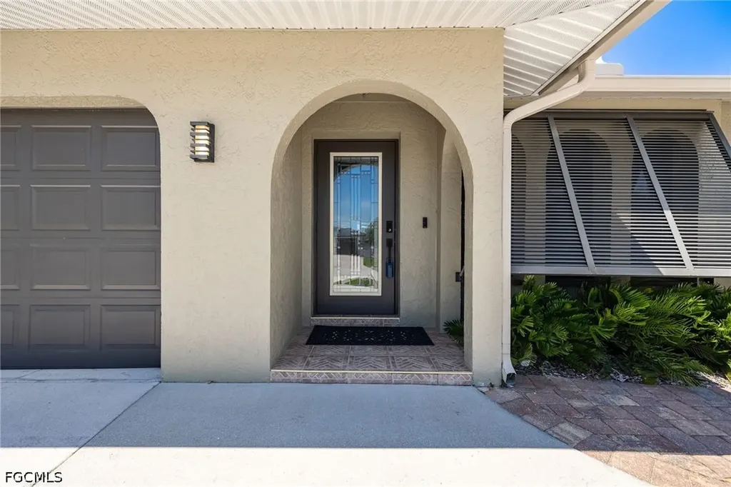 805 SW 52nd Street Cape Coral FL 33914