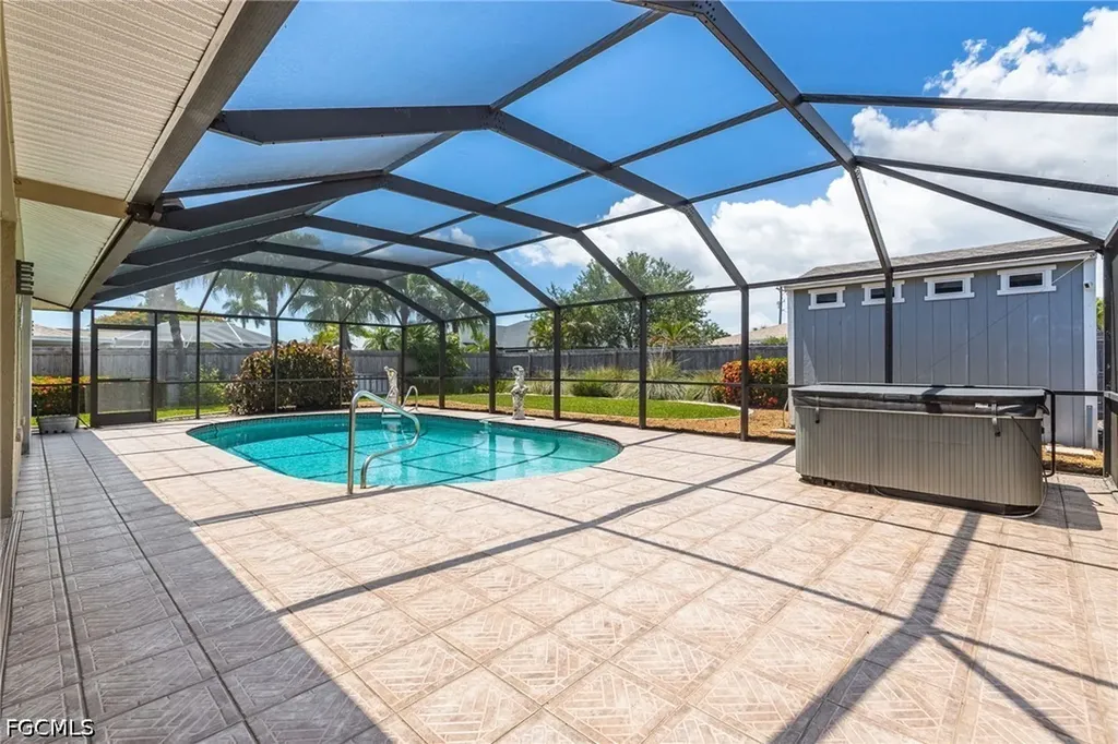 805 SW 52nd Street Cape Coral FL 33914