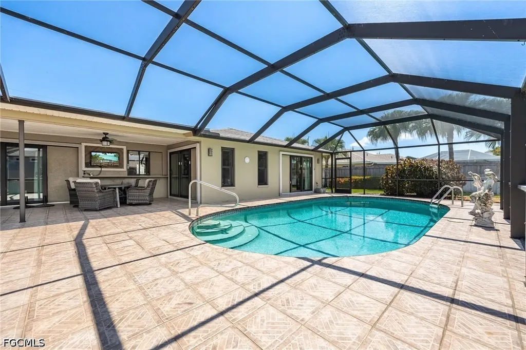 805 SW 52nd Street Cape Coral FL 33914