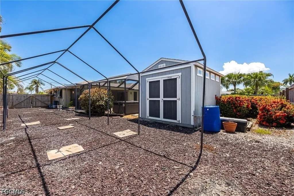 805 SW 52nd Street Cape Coral FL 33914