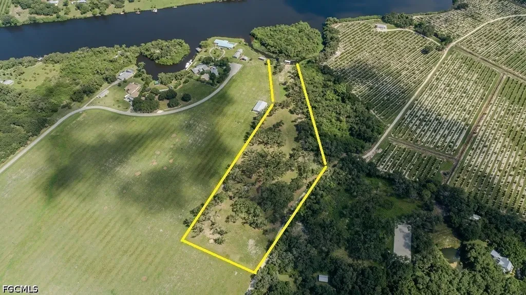 5247 County Road 78 Labelle FL 33935