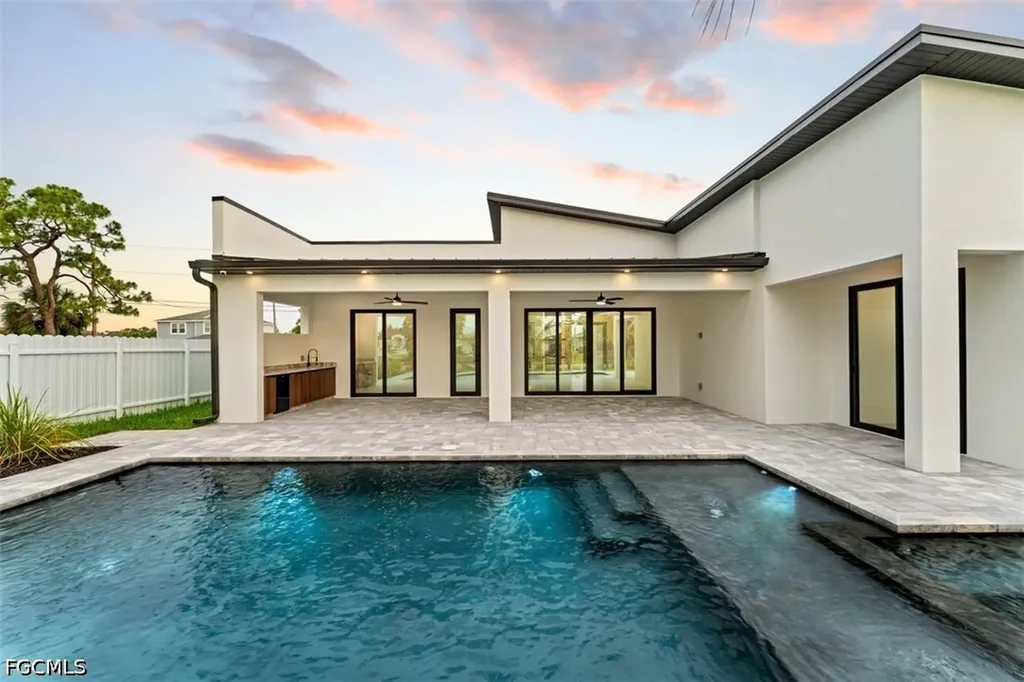 1419 SW 15th Terrace Cape Coral FL 33991