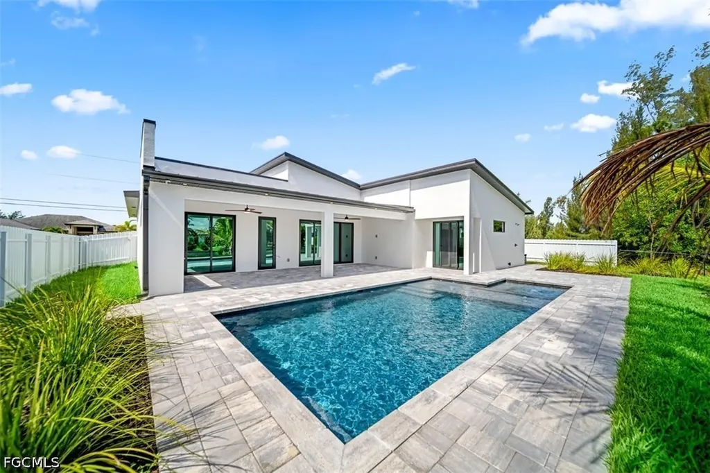 1419 SW 15th Terrace Cape Coral FL 33991