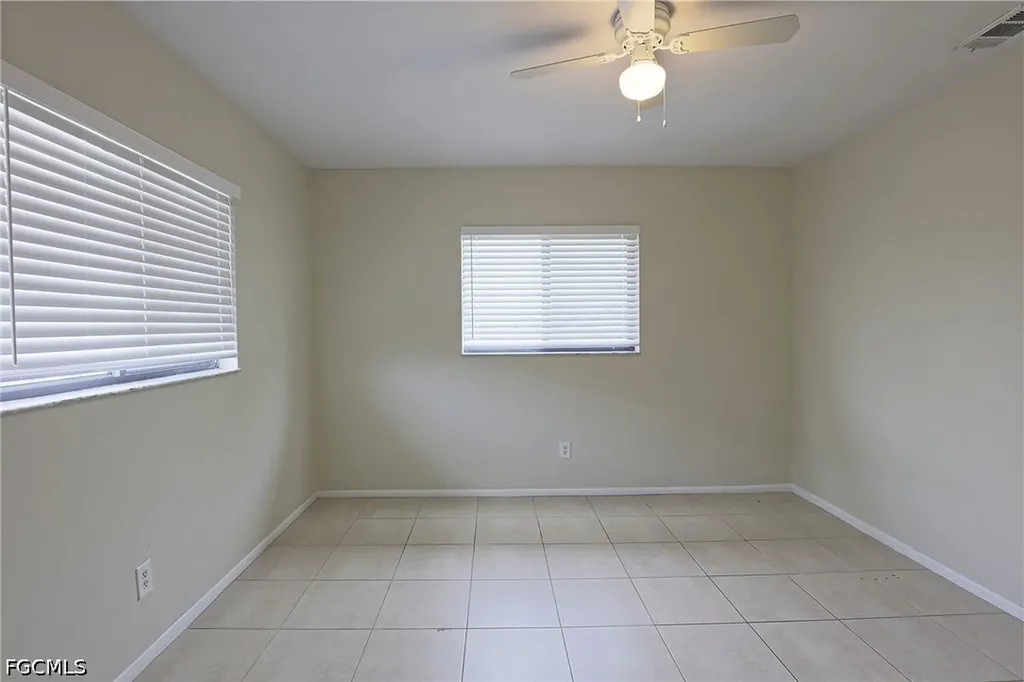 4417 SW Santa Barbara Place Cape Coral FL 33914