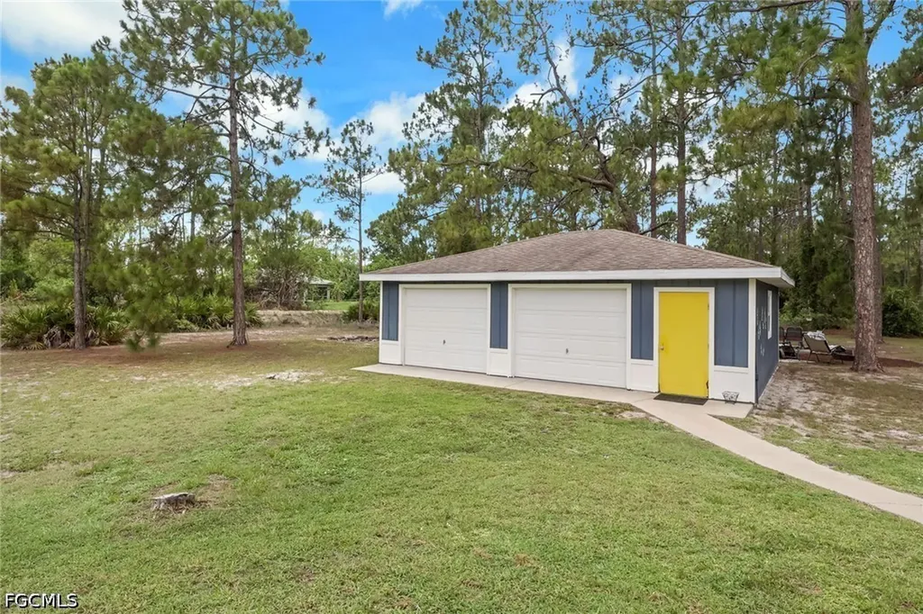 1205 Lake Avenue Lehigh Acres FL 33972