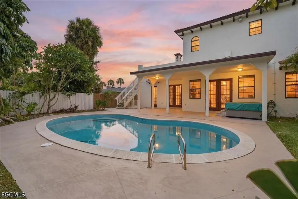 1358 Hopedale Drive Fort Myers FL 33919