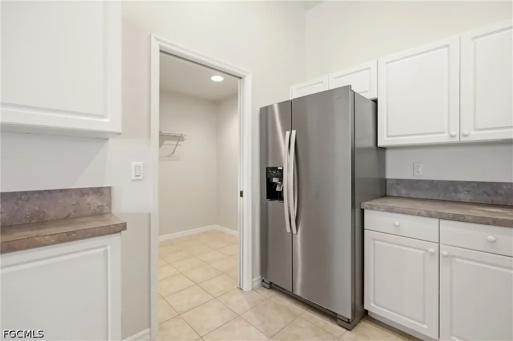 2600 SW 1st Street Cape Coral FL 33991