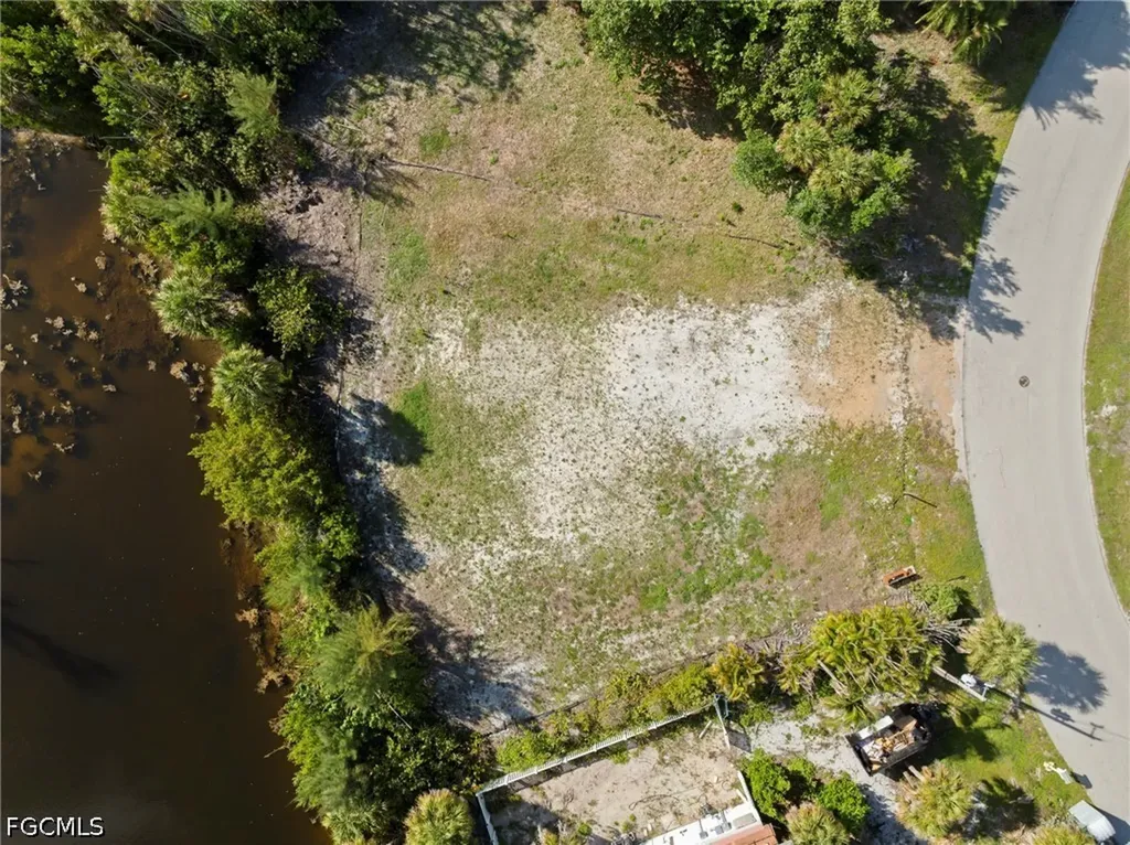 572 Chert Court Sanibel FL 33957