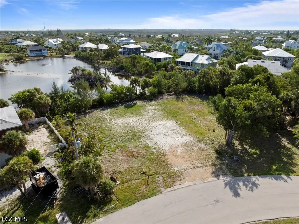 572 Chert Court Sanibel FL 33957