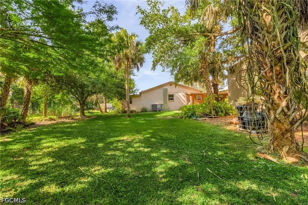 17131 Slater Road North Fort Myers FL 33917
