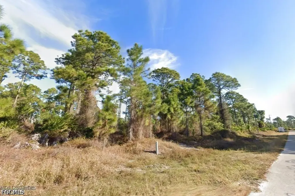 743 Pinecastle Drive Lehigh Acres FL 33974