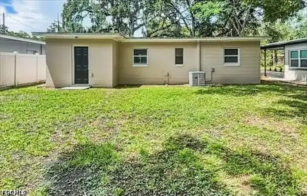 903 Citrus Street Orlando FL 34205