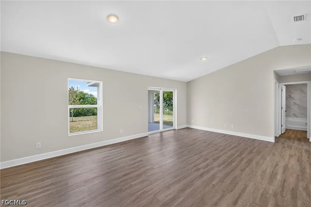 105 NW 9th Terrace Cape Coral FL 33993