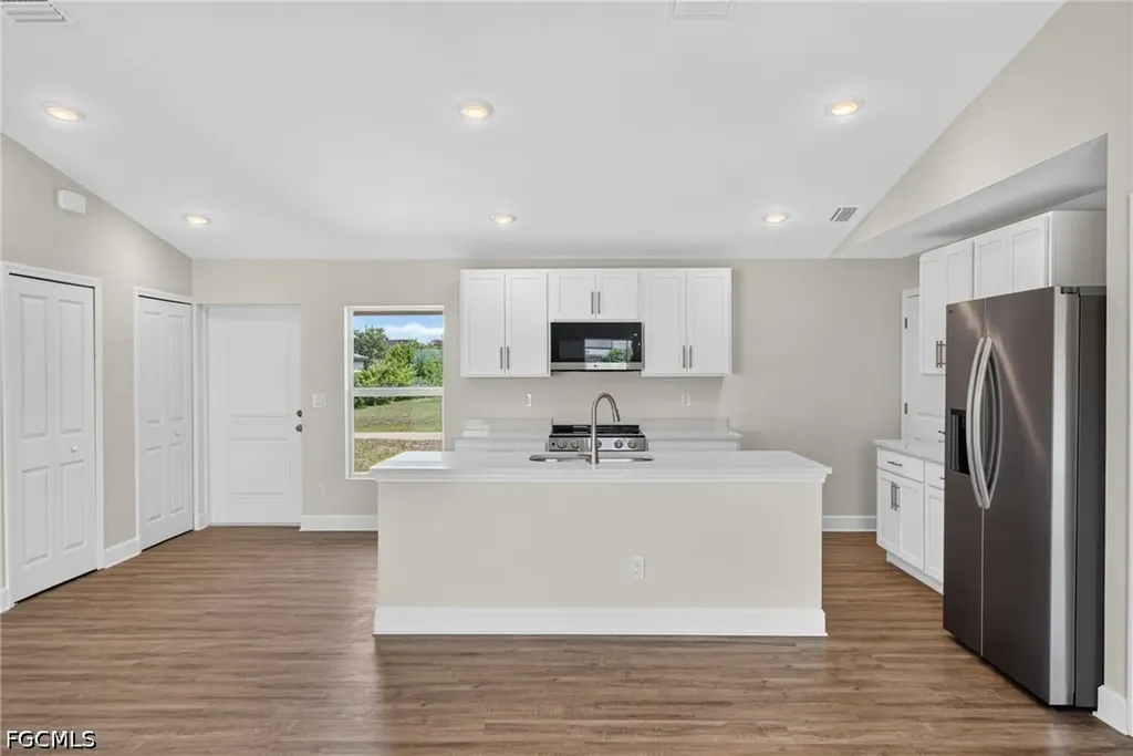 105 NW 9th Terrace Cape Coral FL 33993